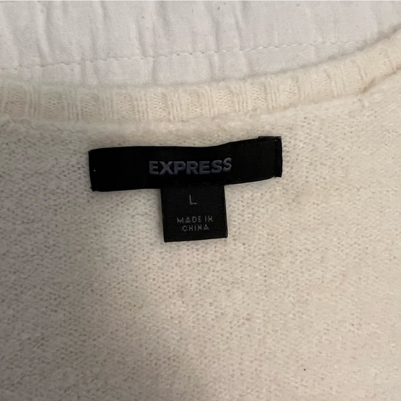 Express V-Neck Long Sleeve Sweater - Picture 6 of 7